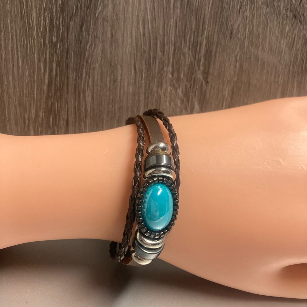 Adjustable bracelet
